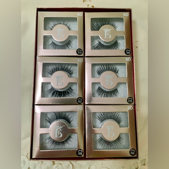 False Eyelash Set with Decorative Box